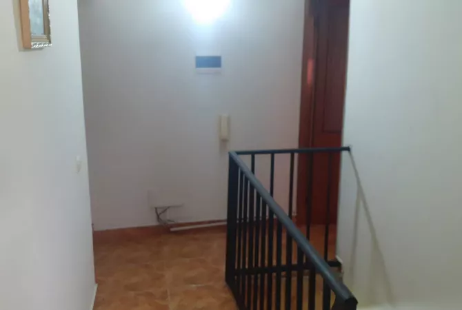 Shtepi ne shitje Shtepi Private ne Lushnje, 5+1, Mobilimi E mobiluar, Pagesa 325,000  Euro.