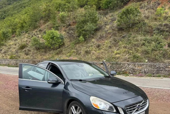 Auto in Vendita a Tirana - 690,000 Leke