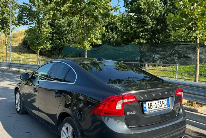 Auto in Vendita a Tirana - 690,000 Leke