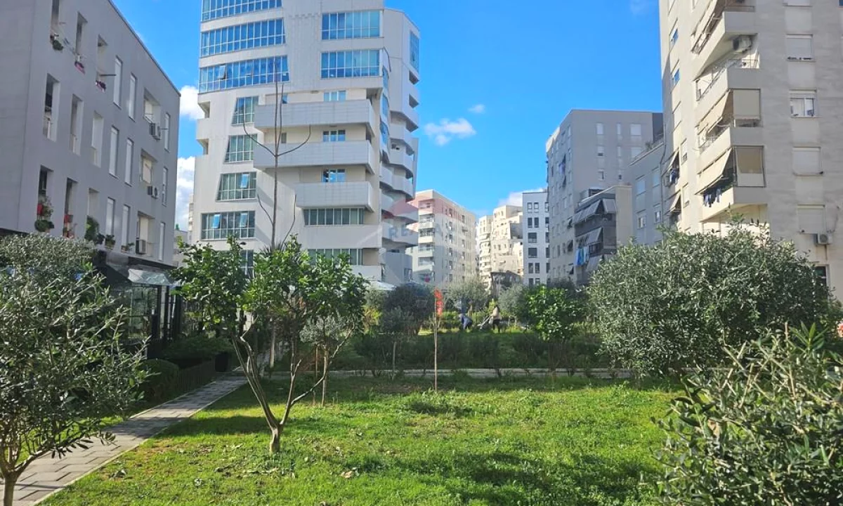 Shtepi ne shitje Apartament ne Tirane, 3+1, Mobilimi E mobiluar, Pagesa 358,000  Euro.