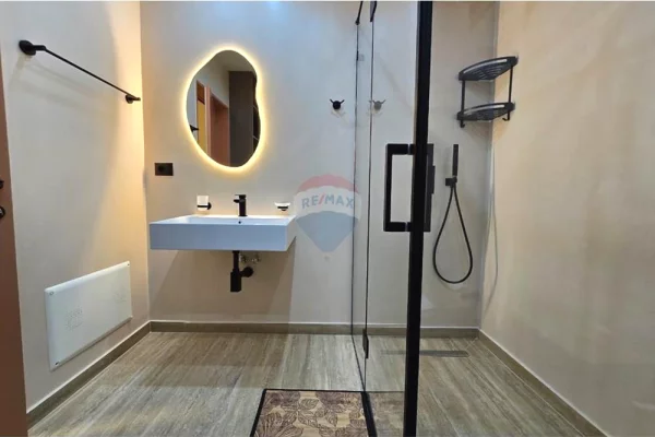 Appartamento in affitto a Tirana 1+1, Arredato