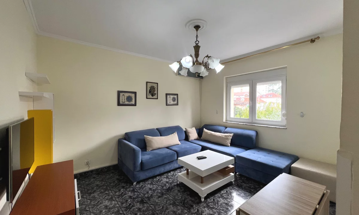 Appartamento in affitto a Tirana 2+1, Arredato