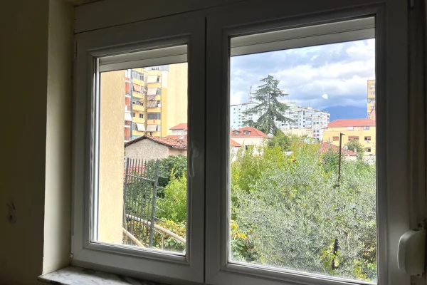 Appartamento in affitto a Tirana 2+1, Arredato