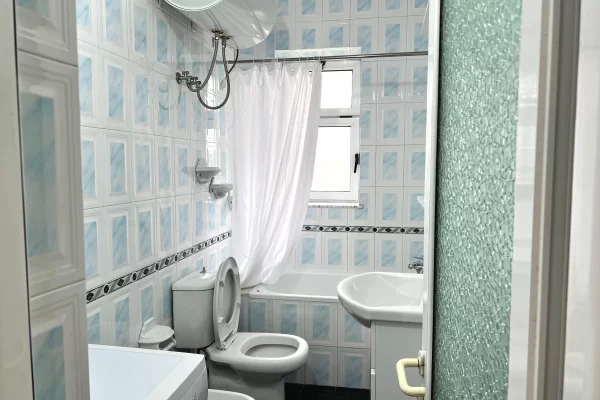 Appartamento in affitto a Tirana 2+1, Arredato