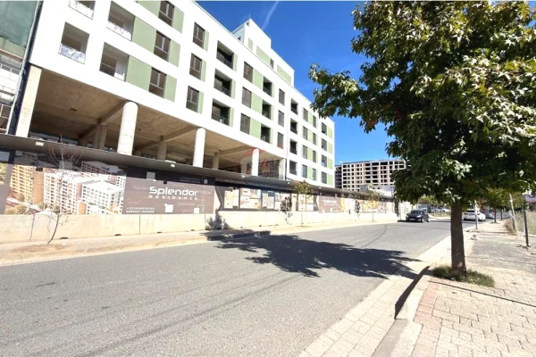 Shtepi ne shitje Apartament ne Tirane, 1+1, Mobilimi Bosh, pa mobiluar, Pagesa 98,700  Euro.