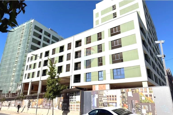 Shtepi ne shitje Apartament ne Tirane, 1+1, Mobilimi Bosh, pa mobiluar, Pagesa 98,700  Euro.