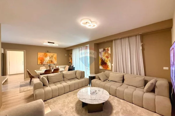 Shtepi ne shitje Apartament ne Tirane, 2+1, Mobilimi E mobiluar, Pagesa 245,000  Euro.