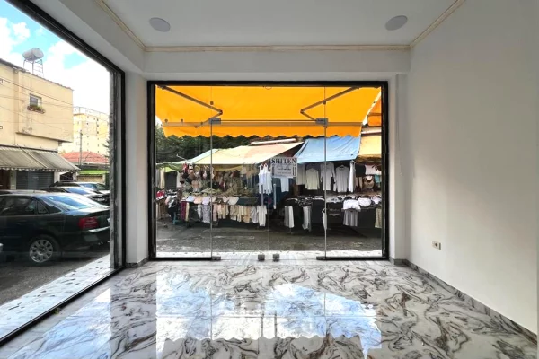 Business Property for Rent 1+1 in Tirana - 300 Euro