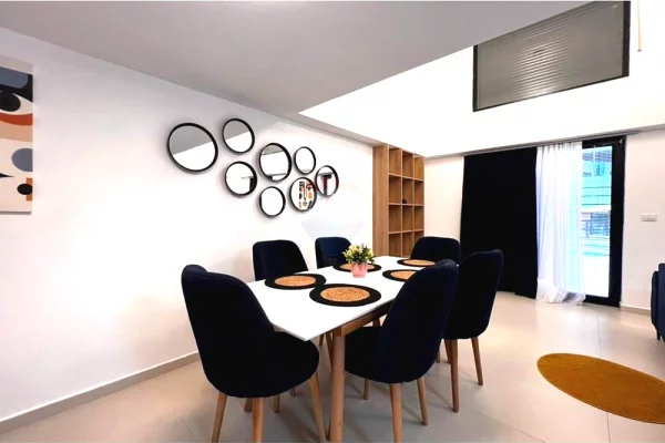 Duplex (casa a 2 piani) in affitto a Tirana 3+1, Arredato