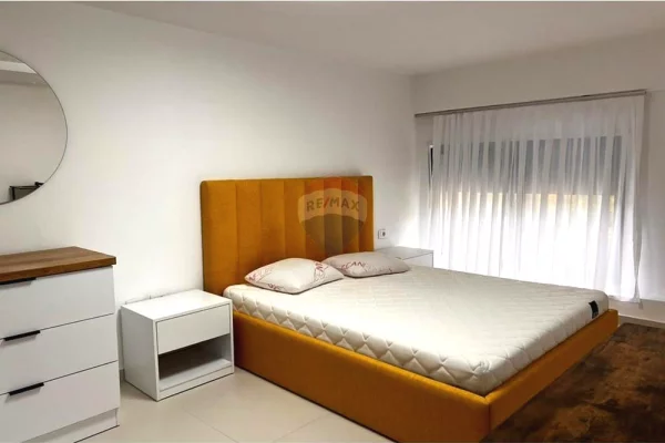 Duplex (casa a 2 piani) in affitto a Tirana 3+1, Arredato