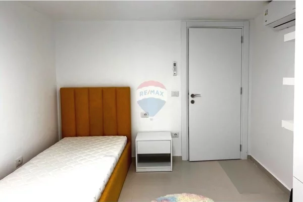 Duplex (casa a 2 piani) in affitto a Tirana 3+1, Arredato