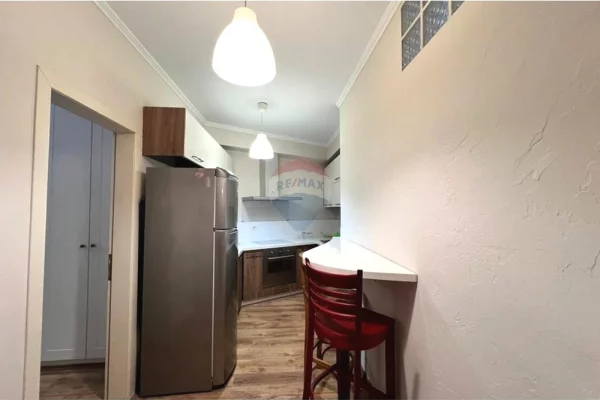 Appartamento in affitto a Tirana 2+1, Arredato