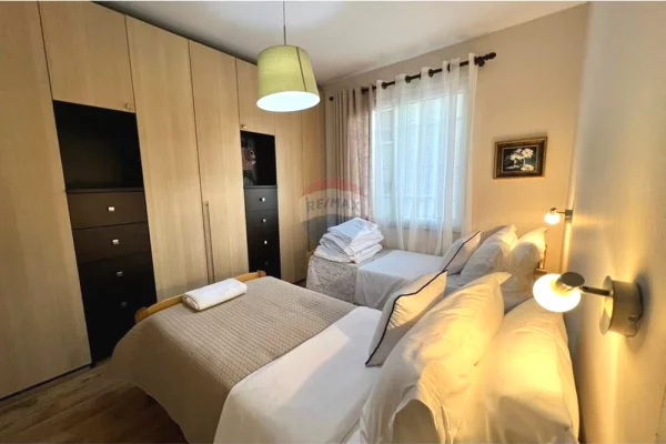 Appartamento in affitto a Tirana 2+1, Arredato