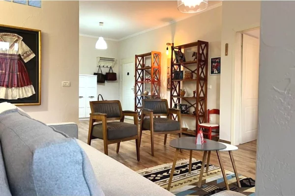 Appartamento in affitto a Tirana 2+1, Arredato