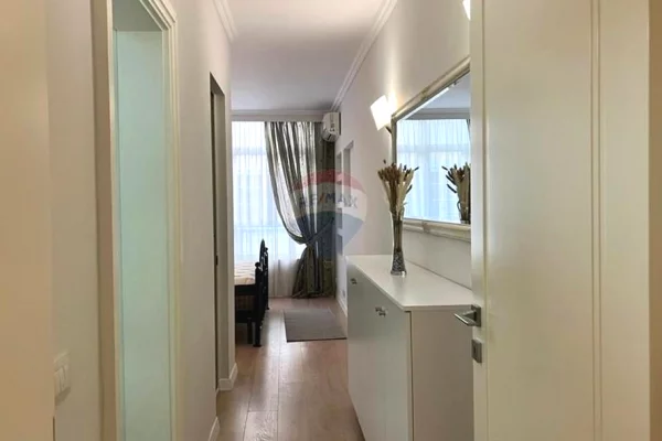 Appartamento in affitto a Tirana 3+1, Arredato