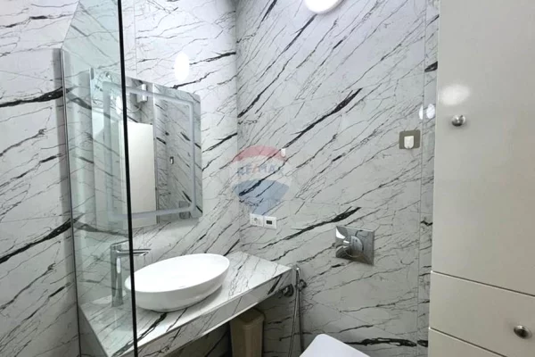 Appartamento in affitto a Tirana 3+1, Arredato