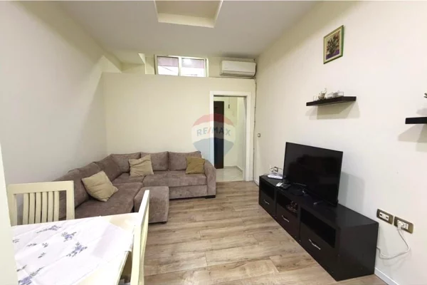 Appartamento in affitto a Tirana 2+1, Arredato