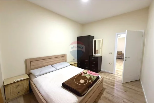 Appartamento in affitto a Tirana 2+1, Arredato