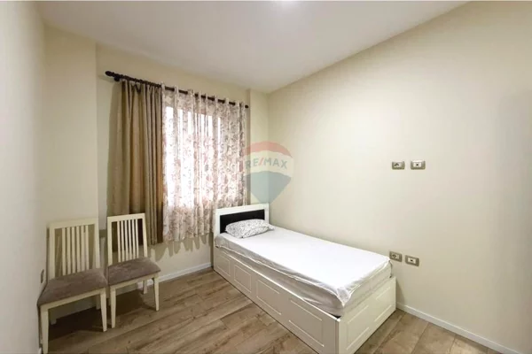 Appartamento in affitto a Tirana 2+1, Arredato