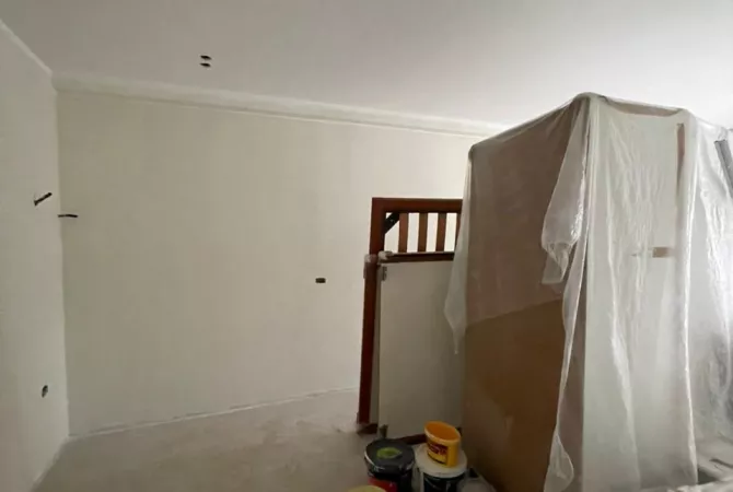 Shtepi ne shitje Apartament ne Tirane, 2+1, Mobilimi E mobiluar, Pagesa 130,000  Euro.