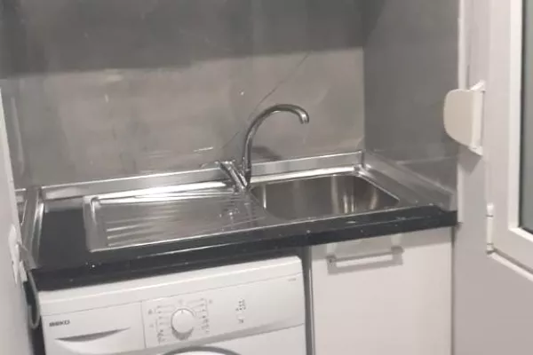 Shtepi me qera Apartament ne Tirane, Garsoniere, Mobilimi E mobiluar, Pagesa 450  Euro.