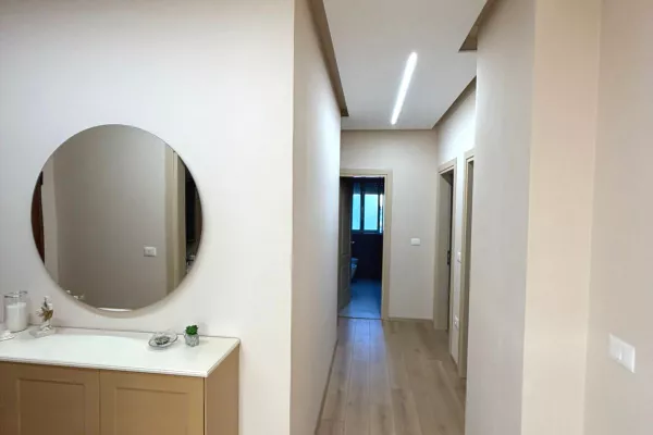 Shtepi me qera Apartament ne Tirane, 2+1, Mobilimi E mobiluar, Pagesa 90,000  Leke.