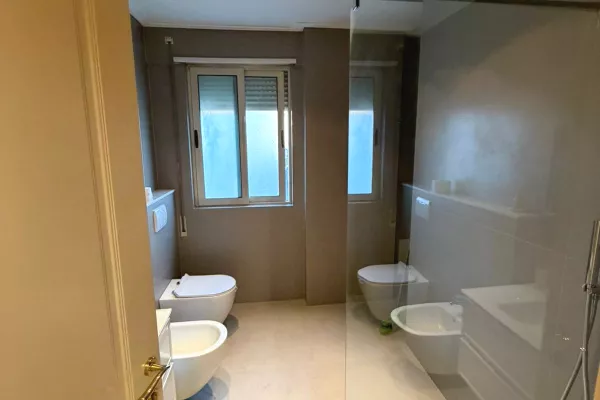 Shtepi me qera Apartament ne Tirane, 2+1, Mobilimi E mobiluar, Pagesa 90,000  Leke.