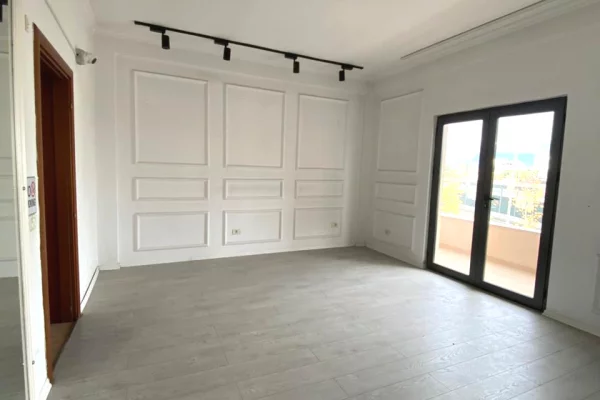 Business Property for Rent 1+1 in Tirana - 1,500 Euro