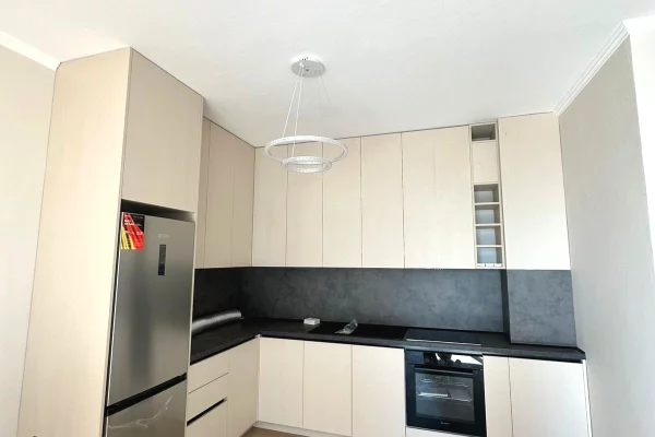 Shtepi me qera Apartament ne Tirane, 2+1, Mobilimi E mobiluar, Pagesa 1,000  Euro.