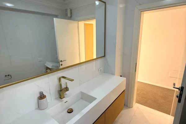 Business Property for Rent 3+1 in Tirana - 1,500 Euro