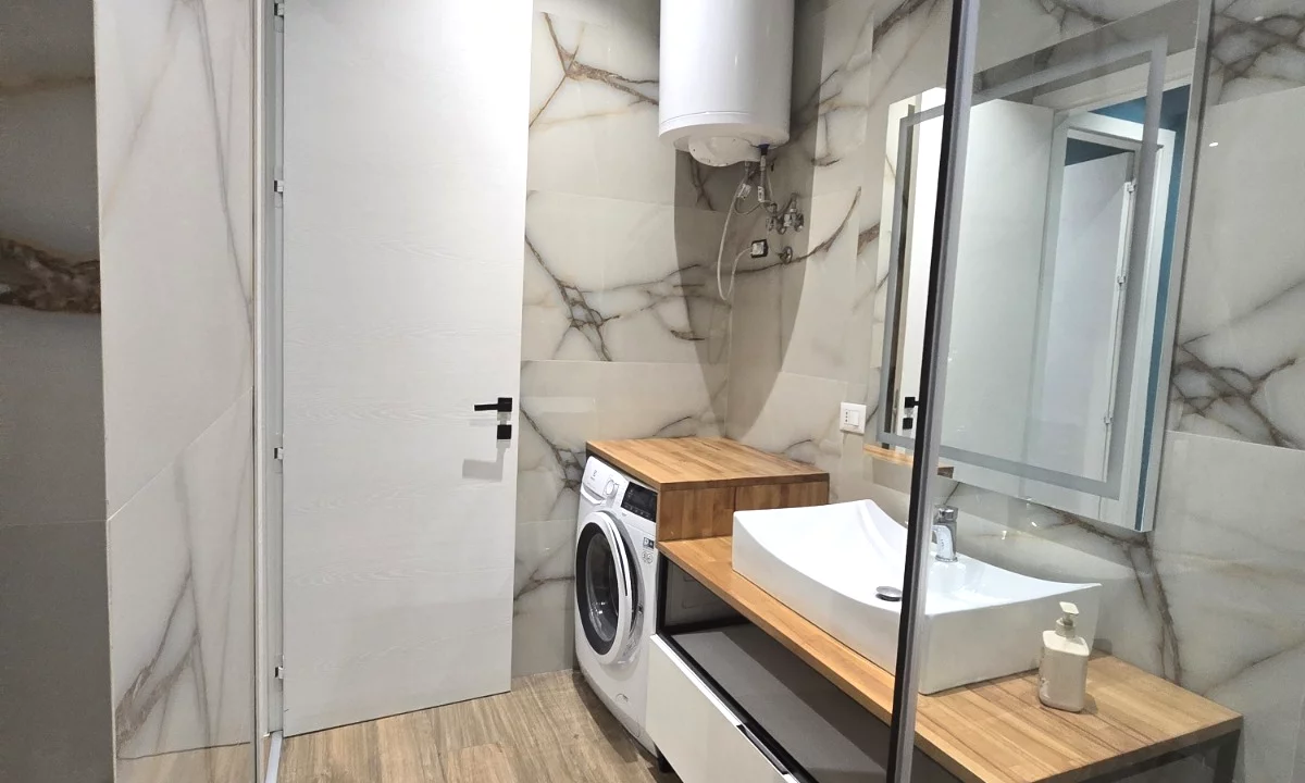 Shtepi me qera Apartament ne Tirane, 1+1, Mobilimi E mobiluar, Pagesa 850  Euro.