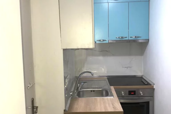 Shtepi ne shitje Apartament ne Tirane, Garsoniere, Mobilimi E mobiluar, Pagesa 52,000  Euro.
