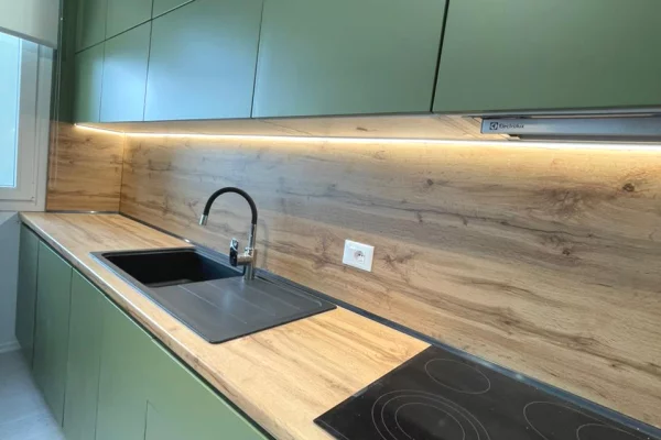 Shtepi me qera Apartament ne Tirane, 2+1, Mobilimi Pjeserisht e mobiluar, Pagesa 700  Euro.