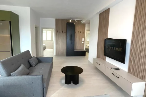 Shtepi me qera Apartament ne Tirane, 2+1, Mobilimi Pjeserisht e mobiluar, Pagesa 700  Euro.