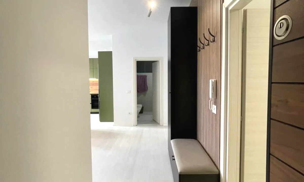 Shtepi me qera Apartament ne Tirane, 2+1, Mobilimi Pjeserisht e mobiluar, Pagesa 700  Euro.