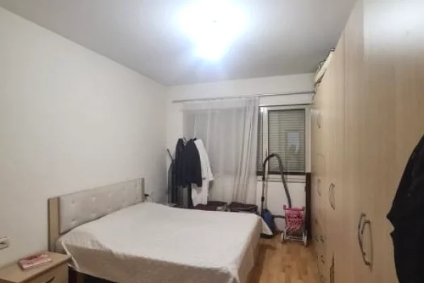 Shtepi ne shitje Apartament ne Tirane, 2+1, Mobilimi E mobiluar, Pagesa 160,000  Euro.