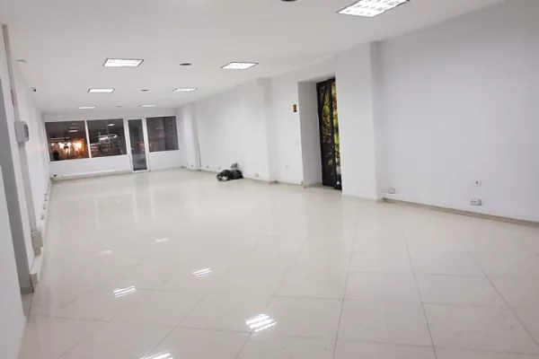 Showroom me Qira – Astir 