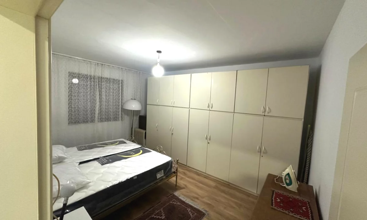 Shtepi me qera Apartament ne Tirane, 1+1, Mobilimi E mobiluar, Pagesa 50,000  Leke.