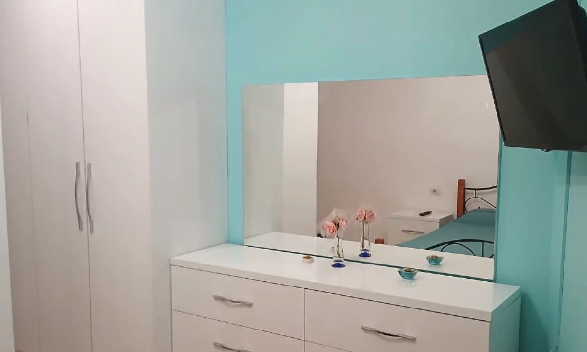 Shtepi me qera Apartament ne Tirane, 2+1, Mobilimi E mobiluar, Pagesa 520  Euro.