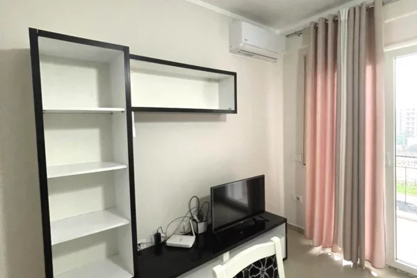Shtepi me qera Apartament ne Tirane, 2+1, Mobilimi E mobiluar, Pagesa 500  Euro.