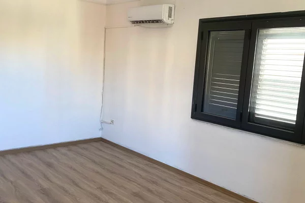 Business Property in Sale 3+1 in Tirana - 1,000 Euro