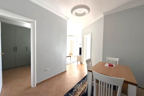 Shtepi me qera Apartament ne Tirane, 2+1, Mobilimi E mobiluar, Pagesa 800  Euro.