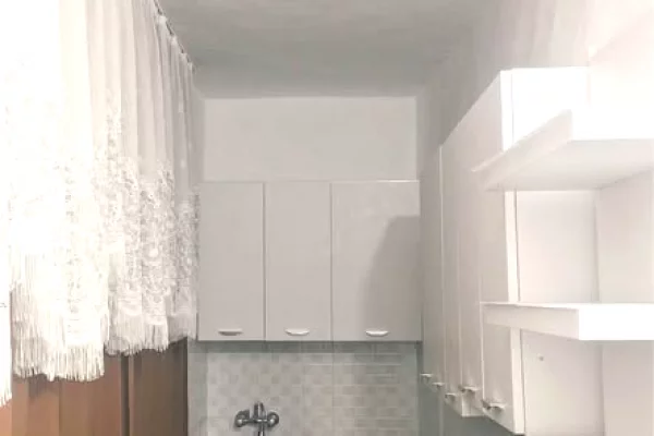 House for Rent 1+1 in Tirana - 48,000 Leke