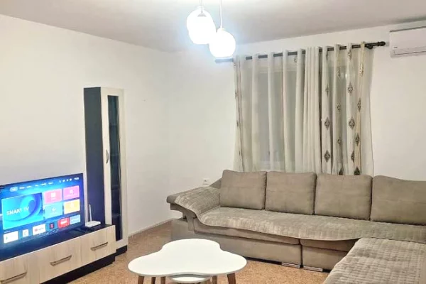 Shtepi me qera Apartament ne Tirane, 1+1, Mobilimi E mobiluar, Pagesa 48,000  Leke.