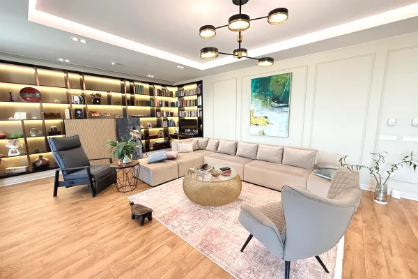 Penthouse  për Shitje pranë Kopshtit Botanik