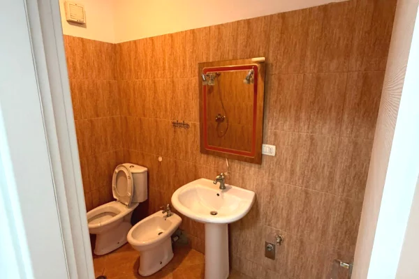 SHITET APARTAMENTI 1+1 | FRESK