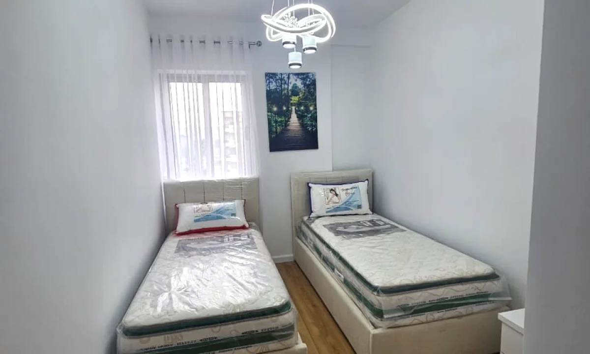 Shtepi ne shitje Apartament ne Tirane, 2+1, Mobilimi E mobiluar, Pagesa 155,000  Euro.