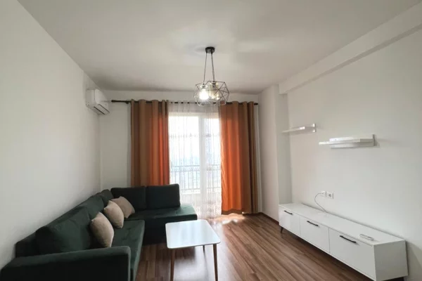 Shtepi ne shitje Apartament ne Tirane, 1+1, Mobilimi E mobiluar, Pagesa 110,000  Euro.