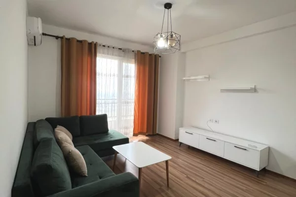 Shtepi ne shitje Apartament ne Tirane, 1+1, Mobilimi E mobiluar, Pagesa 110,000  Euro.