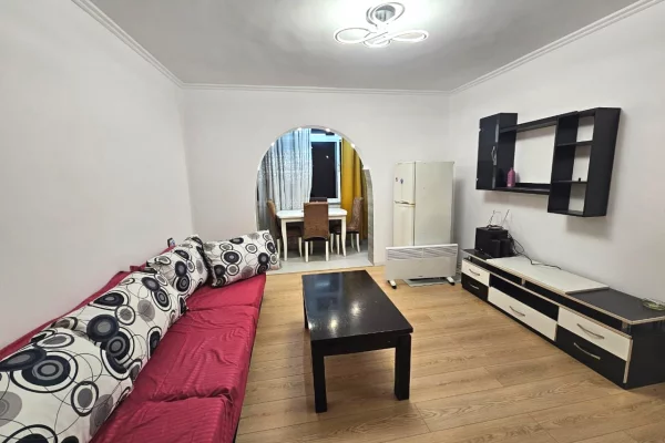 Shtepi me qera Apartament ne Tirane, 2+1, Mobilimi E mobiluar, Pagesa 50,000  Leke.
